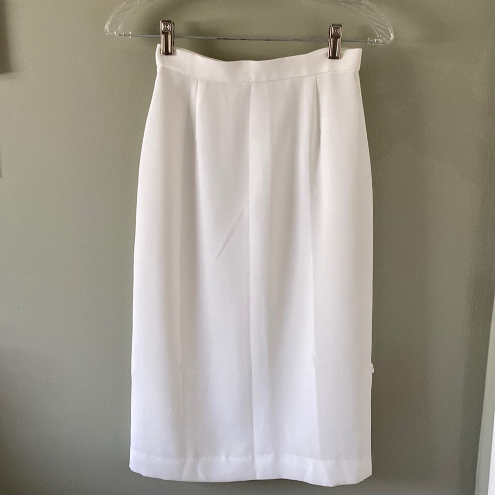 Beautiful white Chinese dress style pencil skirt waist 24”